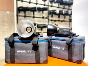 photo_2023-03-28_06-11-07 Nanlite Forza 60B bi-color LED light excellent condition