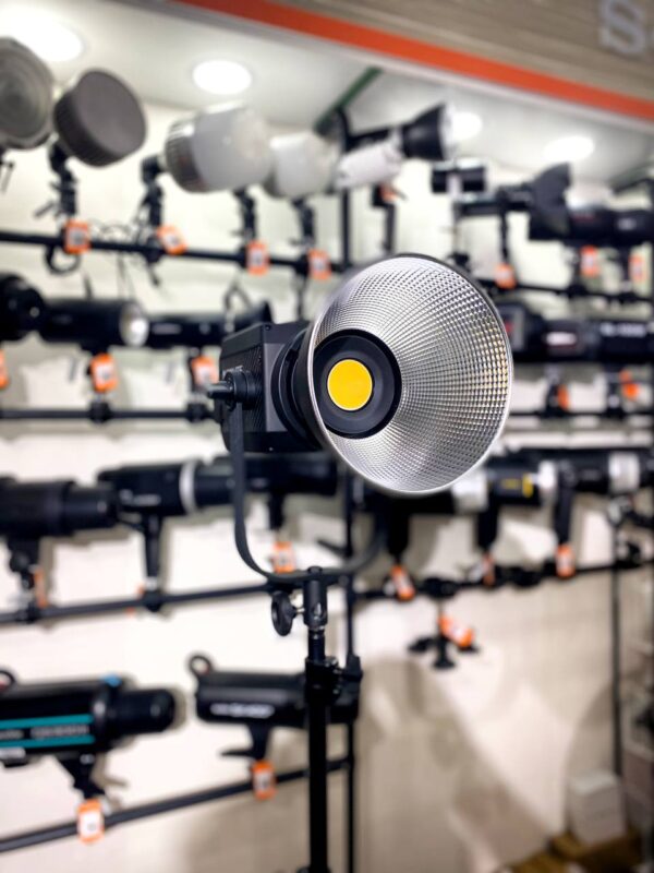 Nanlite Forza 300 Daylight LED Monolight – Like New (99%)