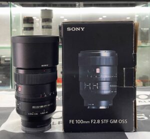 Sony FE 100mm f/2.8 STF GM OSS discontinued G Master STF portrait lens with Smooth Trans Focus technology – like new condition