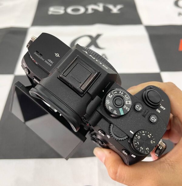 Sony A7R III (A7RM3) Body Only