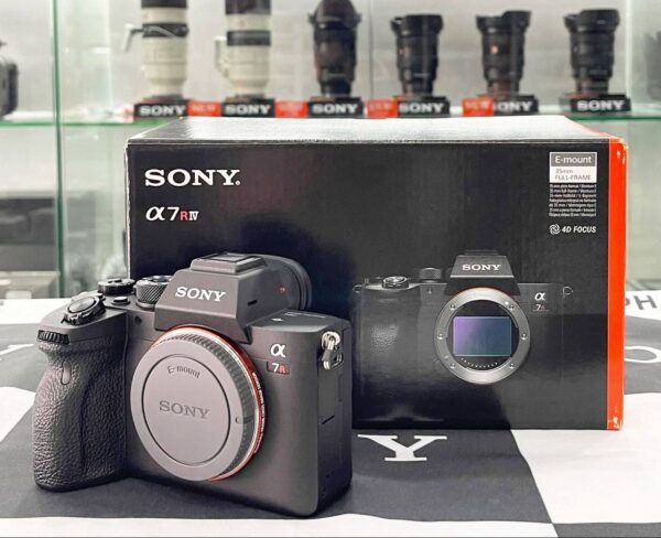 Sony A7R IV 61MP high-resolution flagship mirrorless camera – like new condition