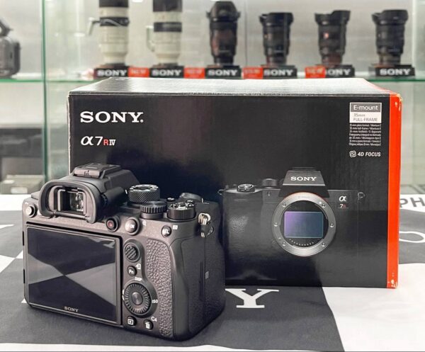 Sony A7R IV (A7RM4) with Accessory Bundle