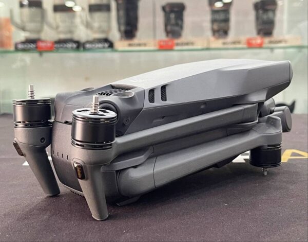 DJI Mavic 3 – Very Good 5.1K Hasselblad Drone with Wide Lens + Bag + 64GB
