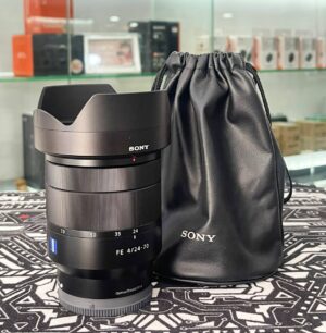 Sony 24-70mm f/4 ZA OSS Carl Zeiss lens excellent condition