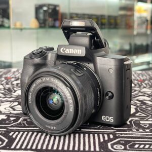 Canon EOS M50 24.1MP 4K vlogging mirrorless camera with 15-45mm lens – excellent condition