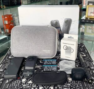 photo_2025-11-10_04-17-17 Insta360 X5 8K 360 camera with triple AI chips and user-replaceable lenses – excellent condition