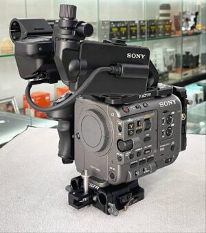 Sony FX6 professional full-frame cinema camera with Tilta full cage kit – excellent condition
