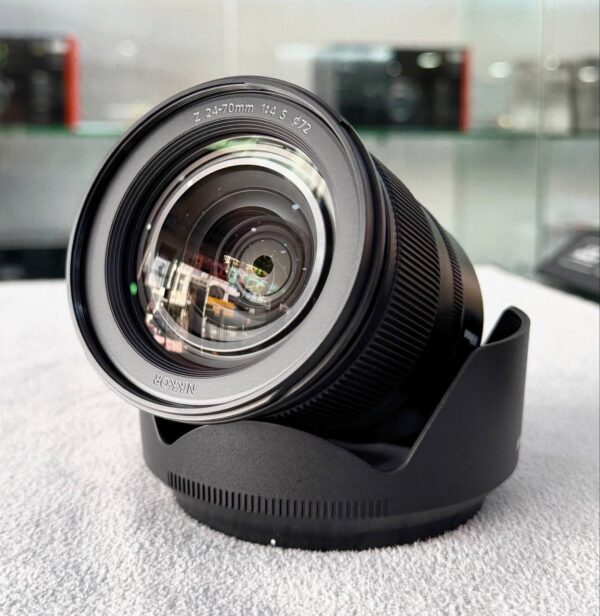 Nikon NIKKOR Z 24-70mm f/4 S – Like New (99%)