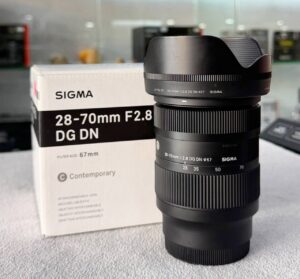 photo_2025-12-11_05-06-19 Sigma 28-70mm f/2.8 DG DN lens excellent condition