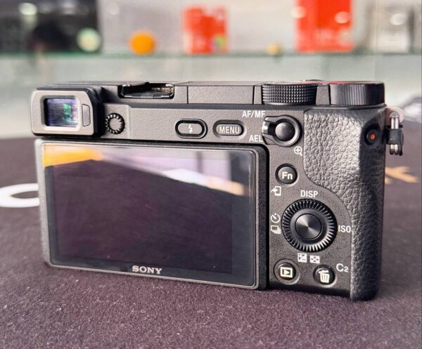 Sony A6400 – Excellent Condition (97%) with Accessory Bundle