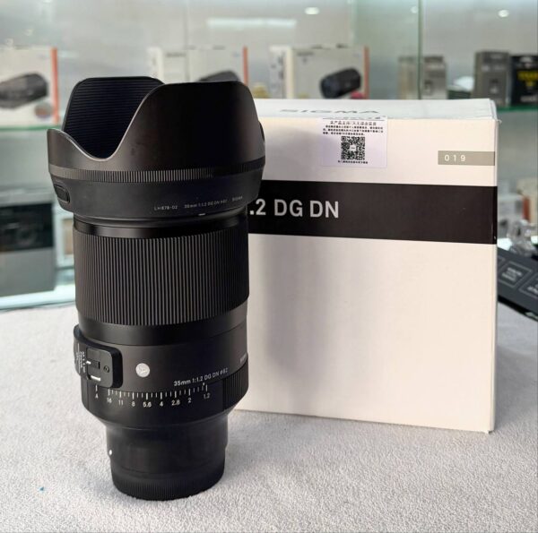 Sigma 35mm f/1.2 DG DN Art lens excellent condition