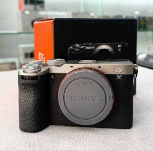 Sony A7C II 33MP full-frame compact mirrorless camera with AI autofocus and flip screen – excellent condition