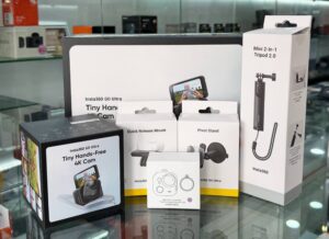 photo_2026-02-26_04-02-42 (2) Insta360 GO Ultra Creator Bundle thumb camera with 1/1.28-inch sensor, 4K60 recording, and accessory kit – like new condition