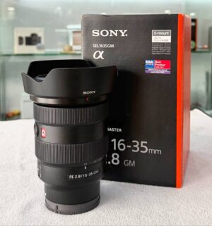 Sony 24-70mm f/2.8 GM lens excellent condition