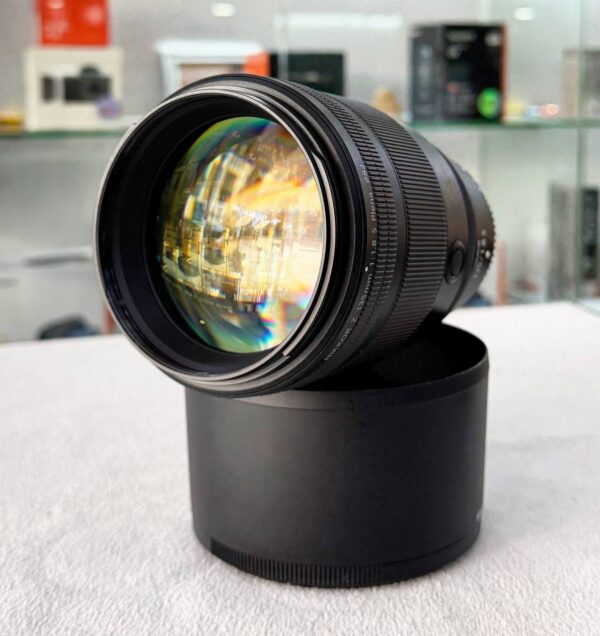Nikon NIKKOR Z 135mm f/1.8 S Plena – Excellent Condition (98%)  with UV Filter