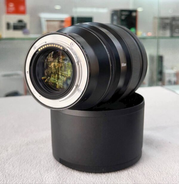 Nikon NIKKOR Z 135mm f/1.8 S Plena – Excellent Condition (98%)  with UV Filter