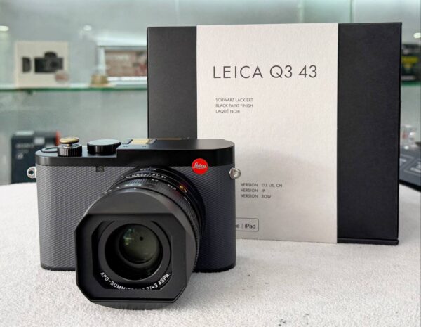 Leica Q3 43 premium 60MP full-frame compact camera with APO-Summicron 43mm f/2 ASPH lens – excellent condition