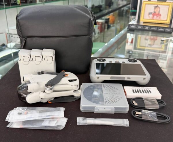DJI Mini 3 Pro Fly More Combo with K&F ND filters, extra propellers, and memory card – excellent condition