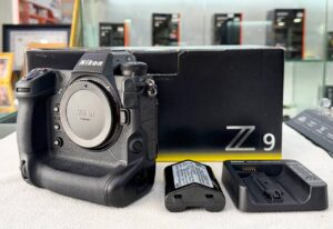 photo_2026-05-06_03-34-05 Nikon Z9 flagship mirrorless camera excellent condition