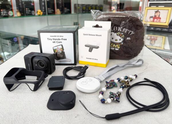 Insta360 GO Ultra Standard thumb camera with 1/1.28-inch sensor and 4K60 recording – excellent condition