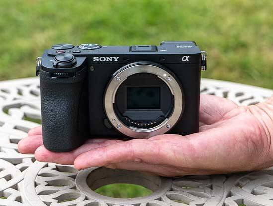 Sony A6700 vs A6400 back view comparison at Camerion Cameras